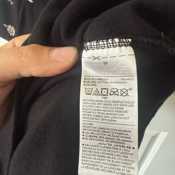 Old Navy Black Sheath Dress 3/4 Sleeve Crew Neck - Picture 3 of 3